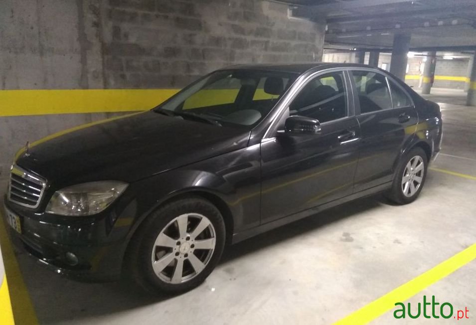 2008' Mercedes-Benz C-220 photo #1