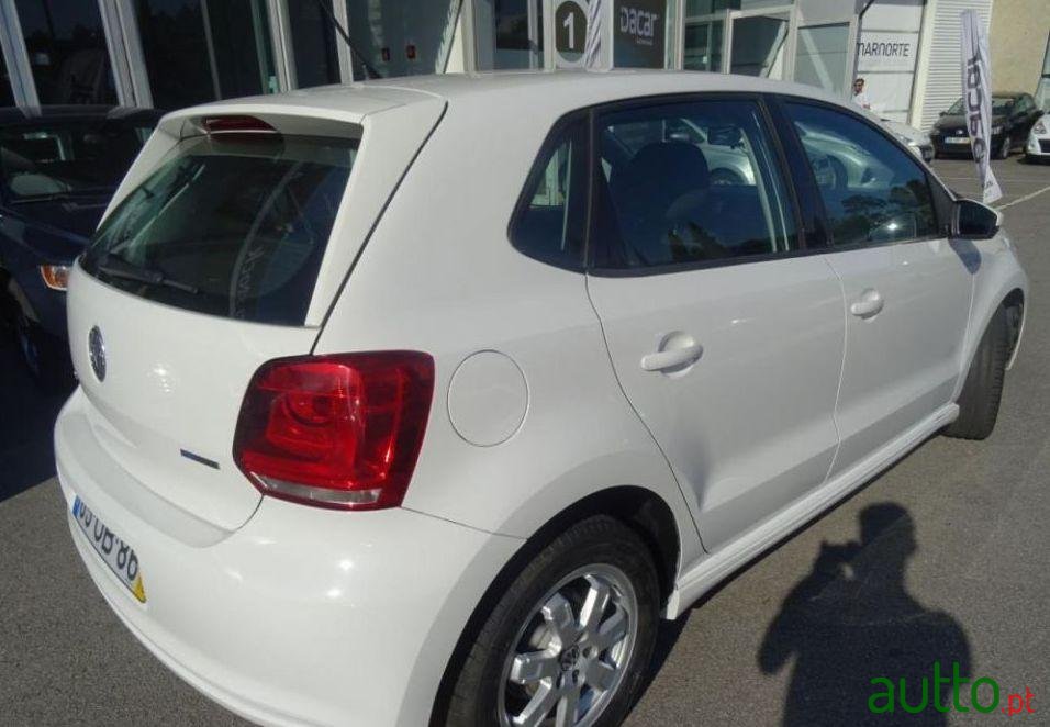 2013' Volkswagen Polo photo #2