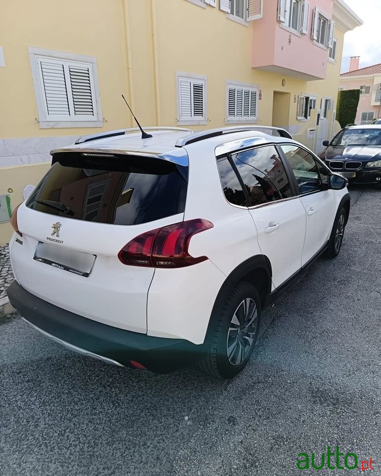 2019' Peugeot 2008 photo #1