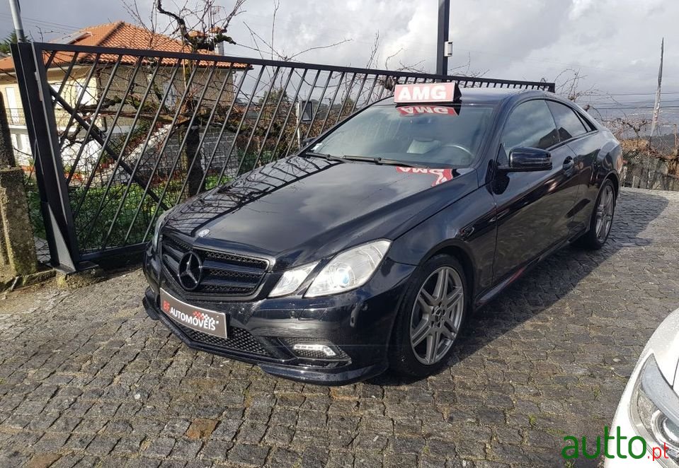 2010' Mercedes-Benz E-250 photo #2