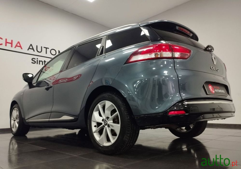 2018' Renault Clio Sport Tourer photo #6