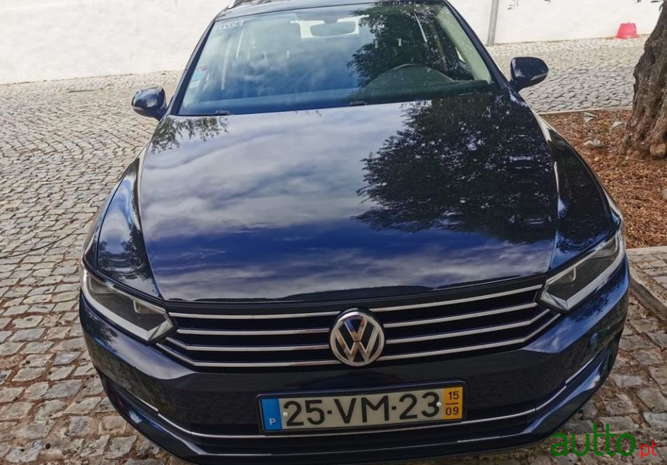 2015' Volkswagen Passat Variant photo #1
