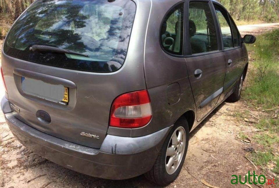 2001' Renault Scenic 1.4 16V photo #1