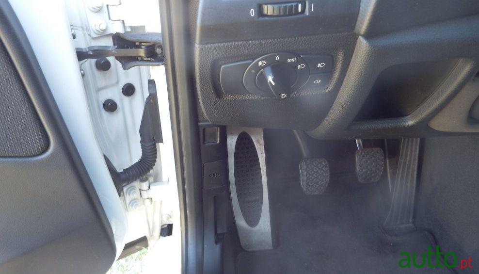 2008' BMW 118 d photo #2