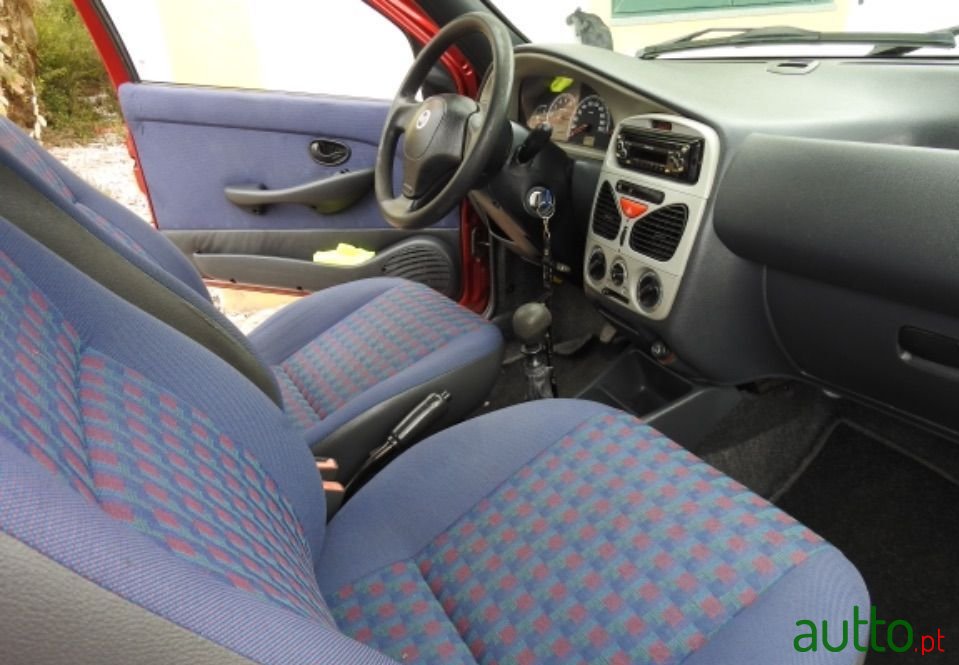 2004' Fiat Strada photo #2