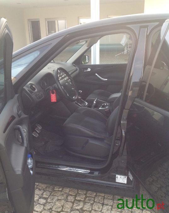 2008' Ford S-Max photo #4