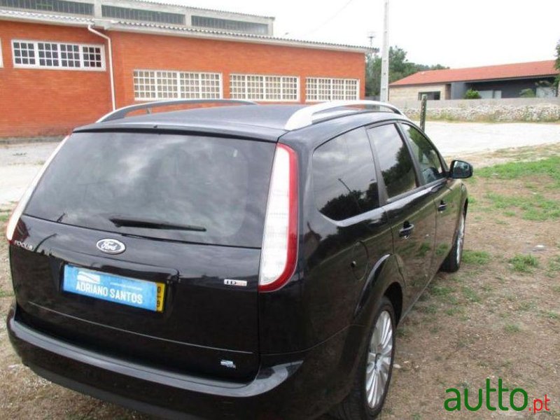 2010' Ford Focus-Sw 1.6 Tdci Titanium photo #2