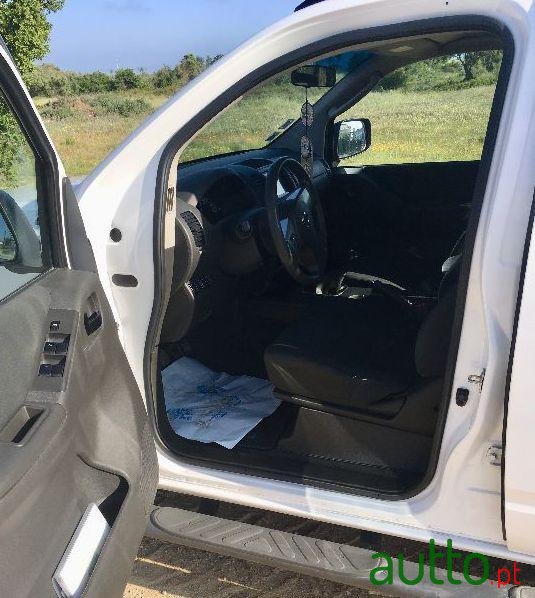 2015' Nissan Navara D40 Double Cab photo #2