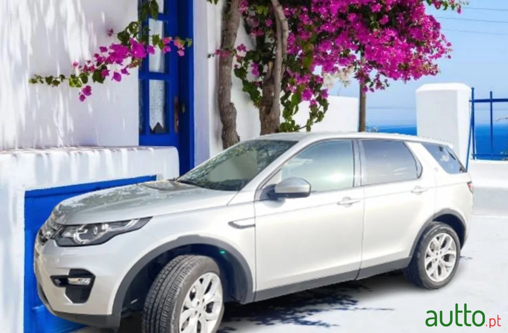 2017' Land Rover Discovery Sport photo #1