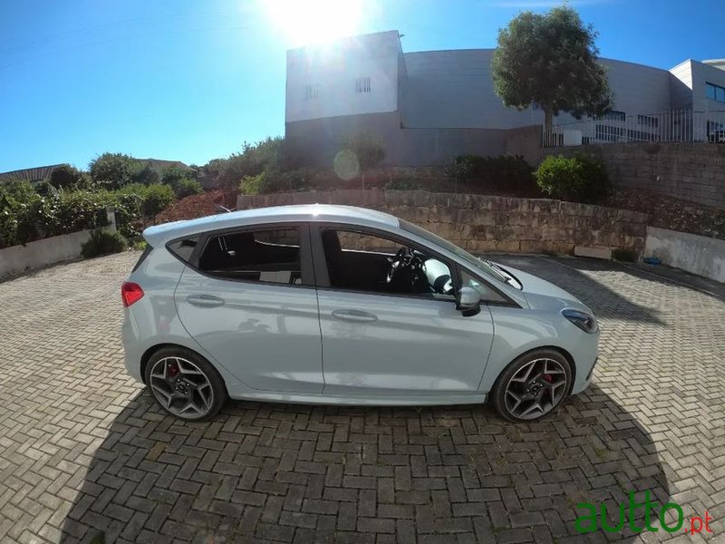 2020' Ford Fiesta photo #1