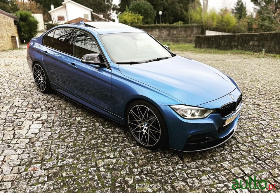 2013' BMW 328 photo #1