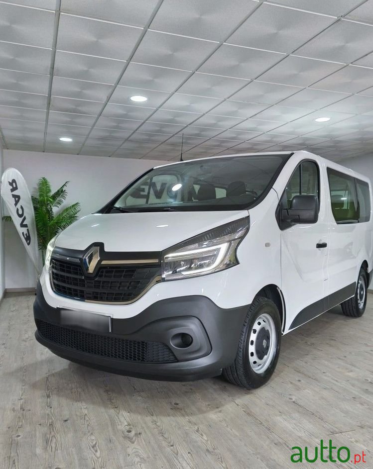 2020' Renault Trafic photo #3
