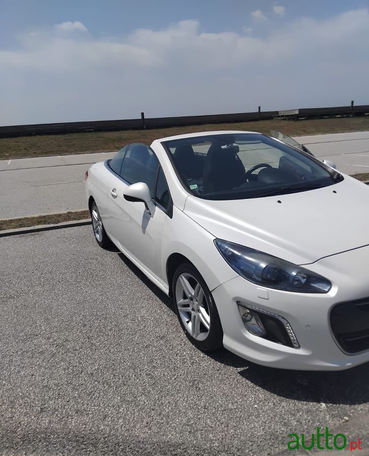 2011' Peugeot 308 1.6 Vti Premium photo #3