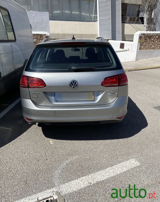 2015' Volkswagen Golf photo #3