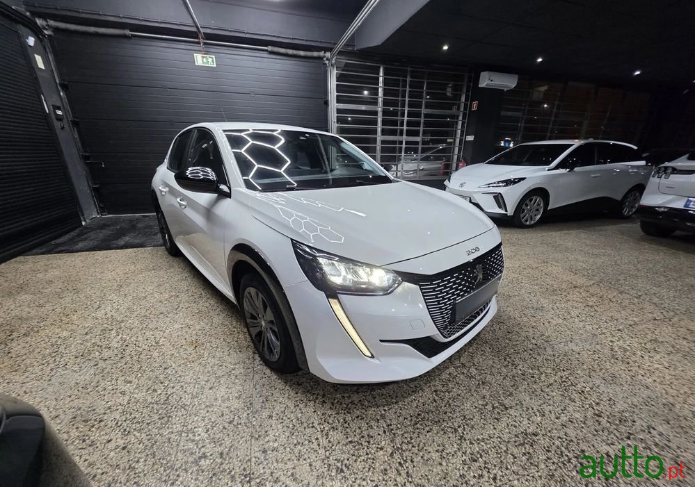 2023' Peugeot e-208 Active Pack photo #6