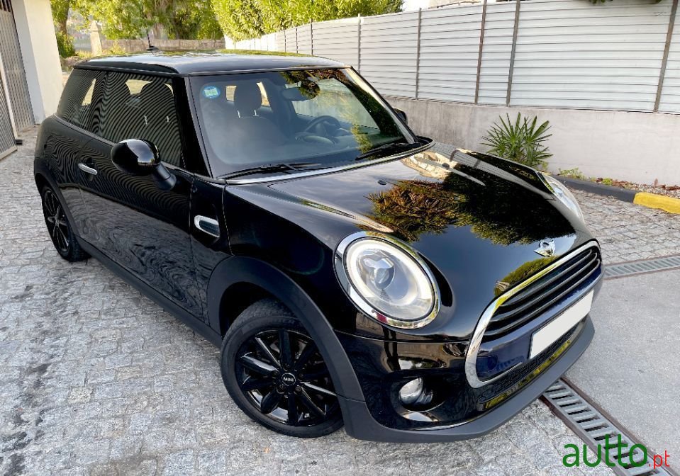 2017' MINI Cooper photo #2