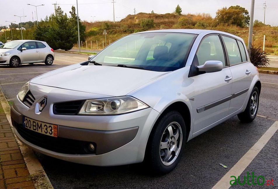 2006' Renault Megane photo #2