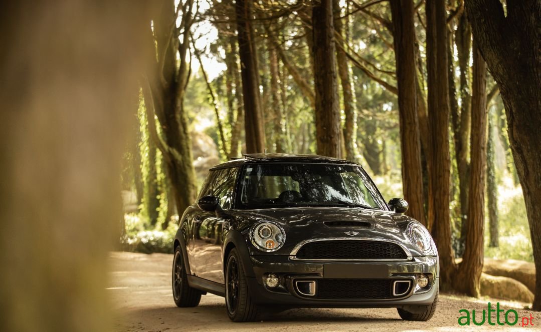 2011' MINI Cooper photo #4