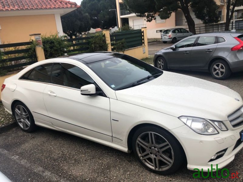 2010' Mercedes-Benz E-350 photo #2