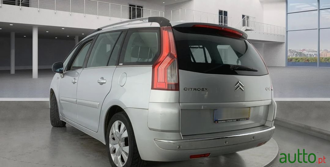 2007' Citroen C4 Grand Picasso photo #6