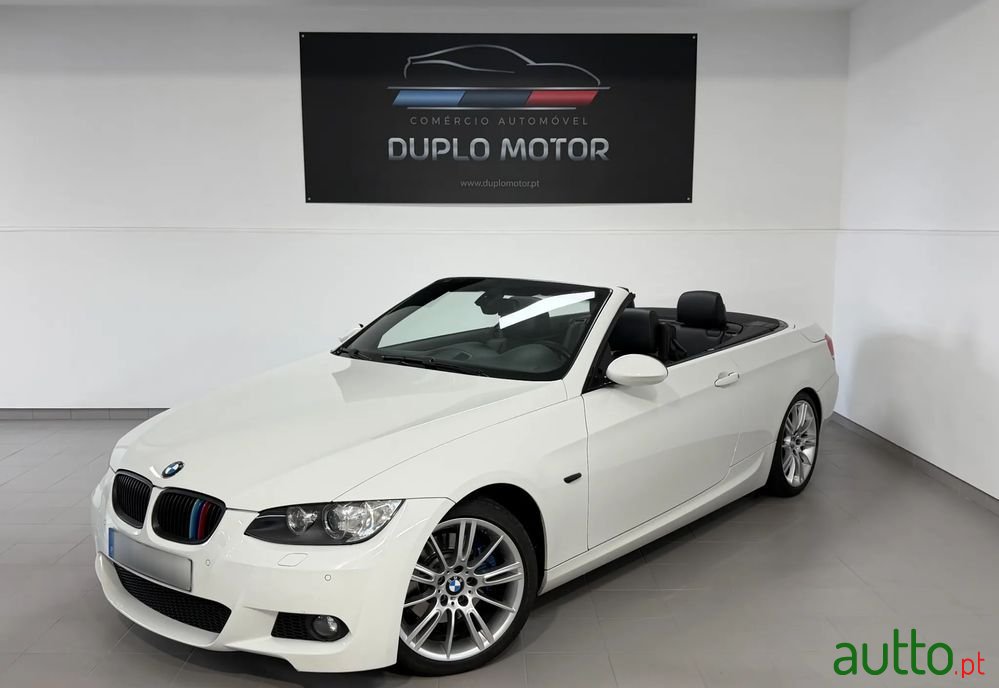 2009' BMW Série 3 I M Sport Edition photo #1