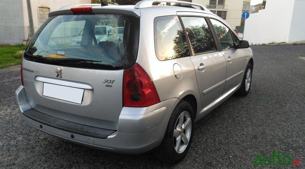 2003' Peugeot 307 SW Break 1.4 HDi XT photo #2