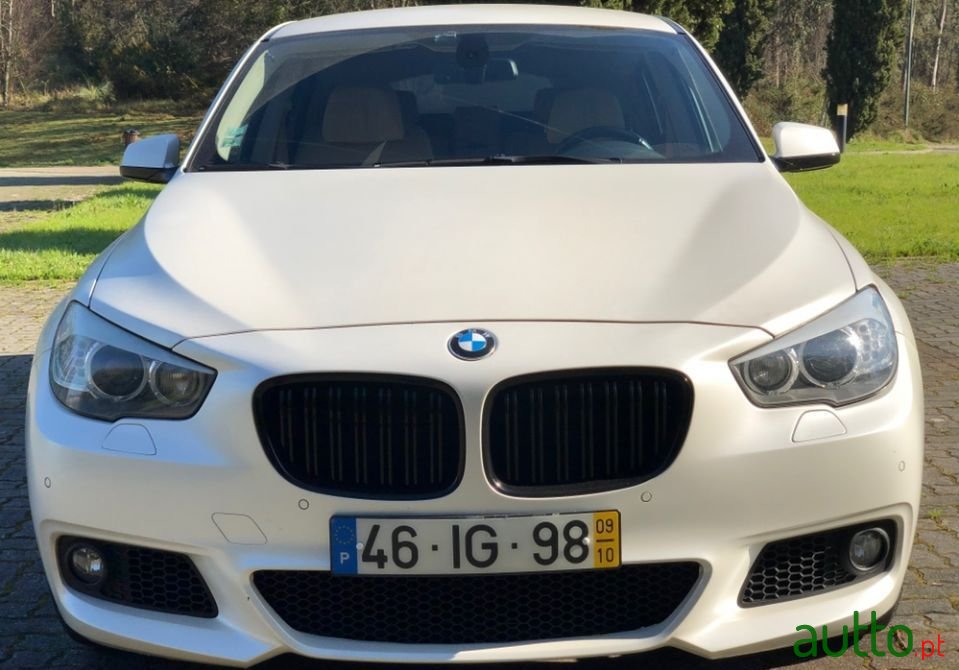 2009' BMW 530 Gran Turismo photo #3