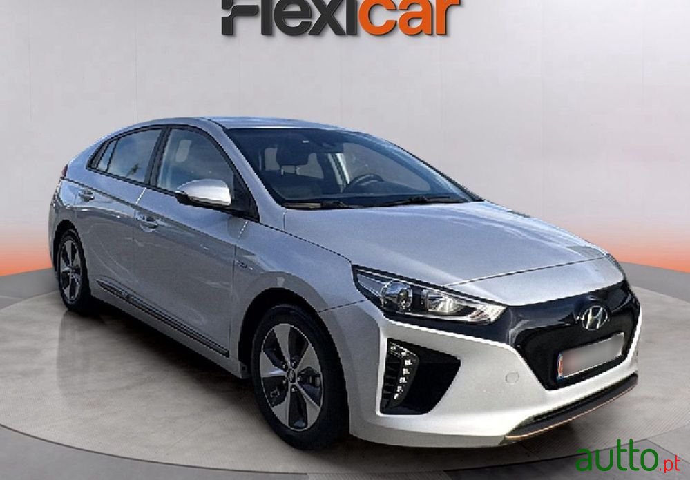 2019' Hyundai Ioniq photo #1
