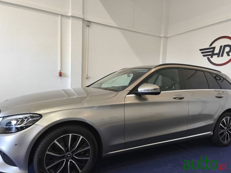 2020' Mercedes-Benz Classe C D photo #3