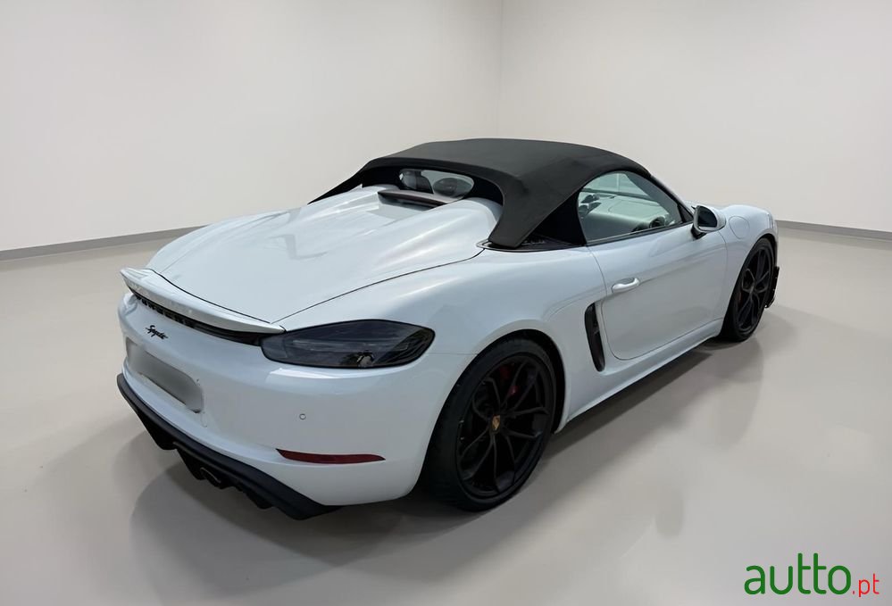 2022' Porsche Spyder Pdk photo #4