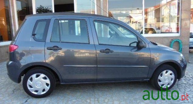 2004' Mazda 2 1.25 Comfort photo #4
