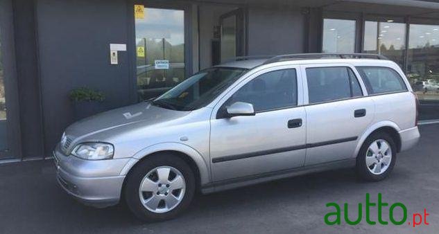 2001' Opel Astra Caravan photo #2