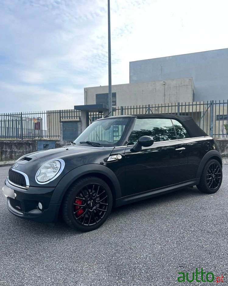 2010' MINI John Cooper Works photo #4