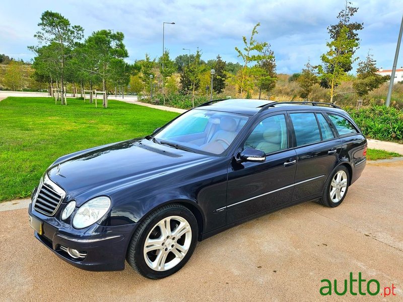 2007' Mercedes-Benz Classe E photo #1