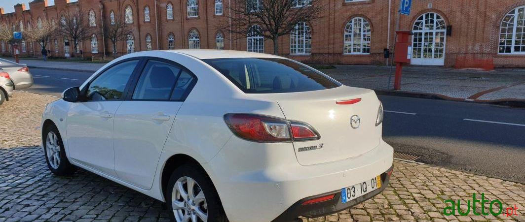 2010' Mazda 3 1.6 Sedan photo #2