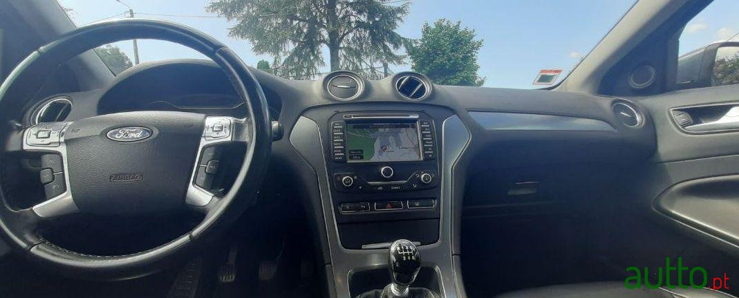 2014' Ford Mondeo Sw photo #3