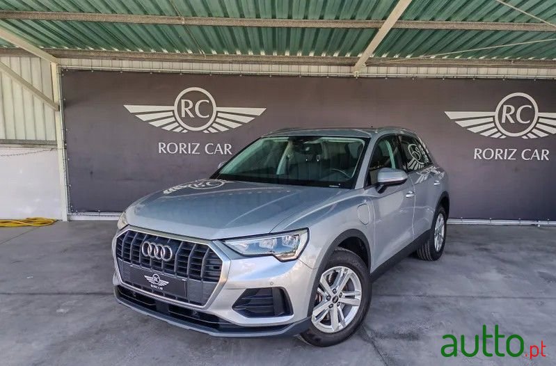 2021' Audi Q3 45 Tfsie S Tronic photo #1