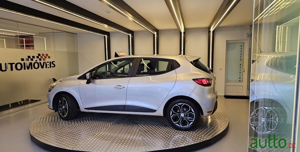 2019' Renault Clio 1.5 Dci Zen photo #2