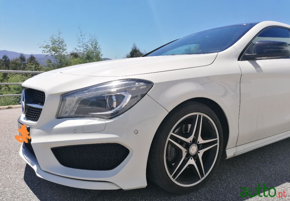 2015' Mercedes-Benz Cla-220 photo #3