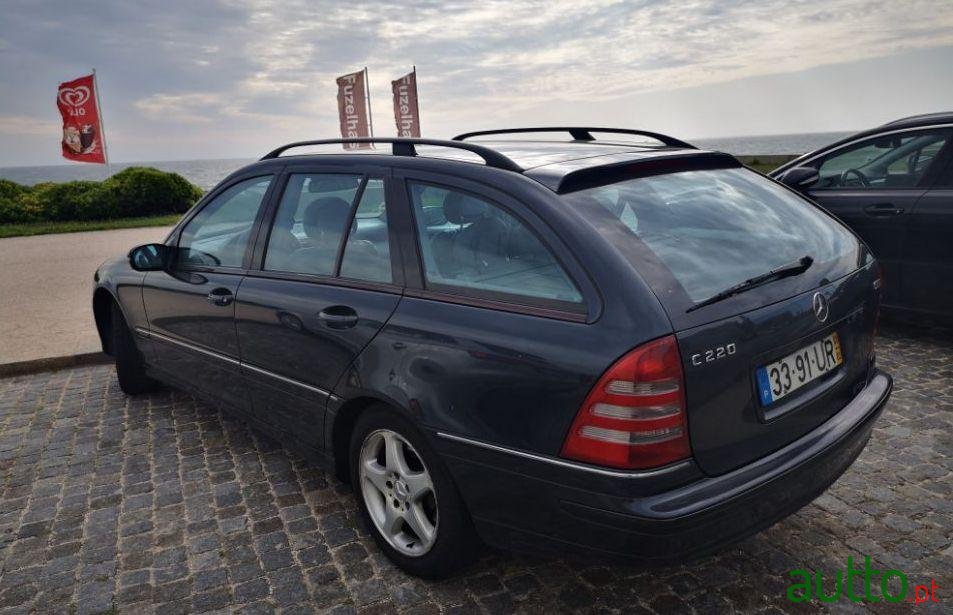 2003' Mercedes-Benz C-220 Avantgarde photo #3