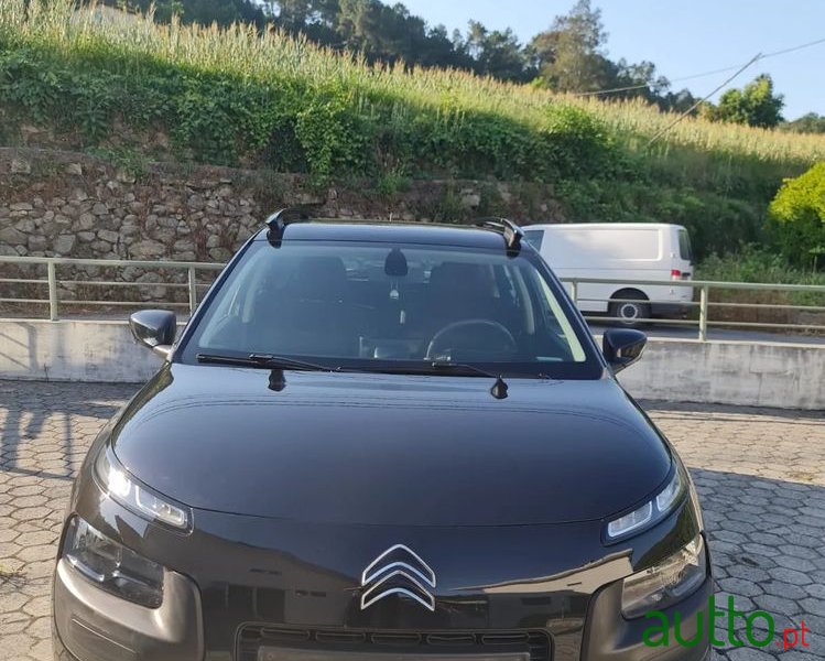 2015' Citroen C4 Cactus Puretech 75 Start photo #1