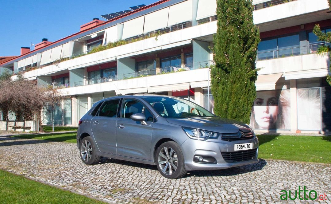 2016' Citroen C4 photo #1