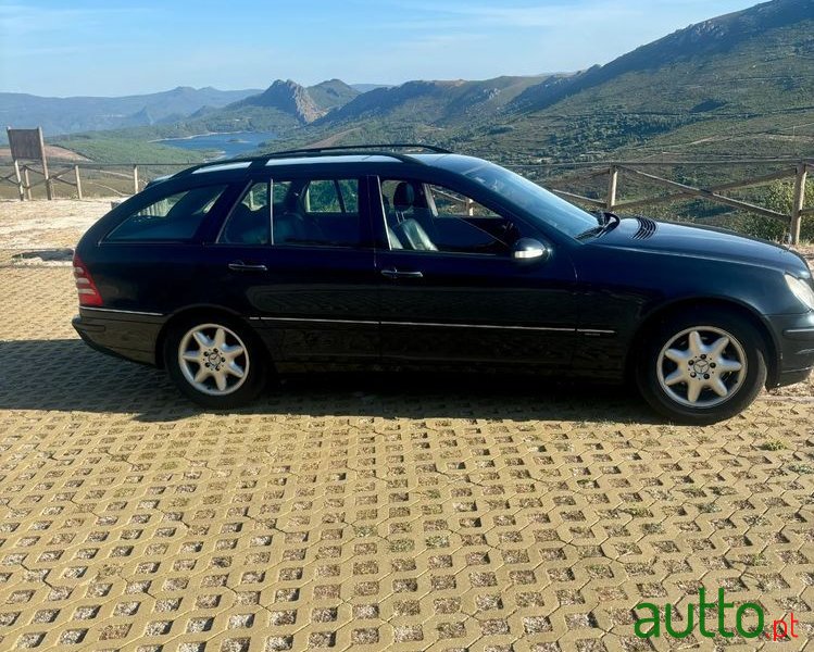 2001' Mercedes-Benz Classe C photo #3