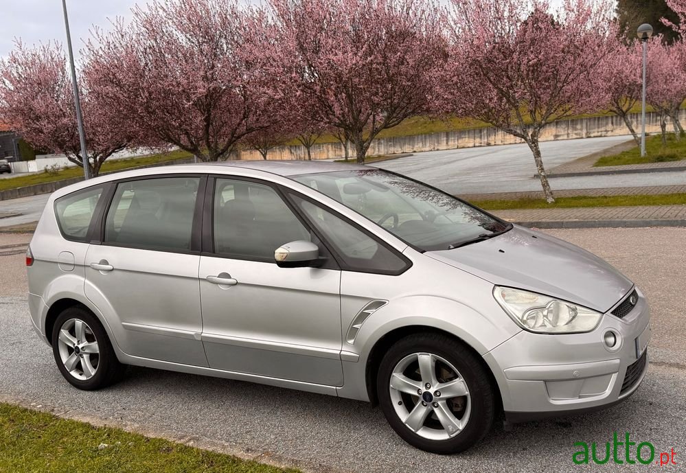 2007' Ford S-Max photo #1