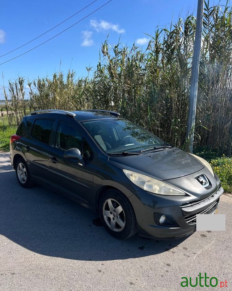 2010' Peugeot 207 Sw photo #2