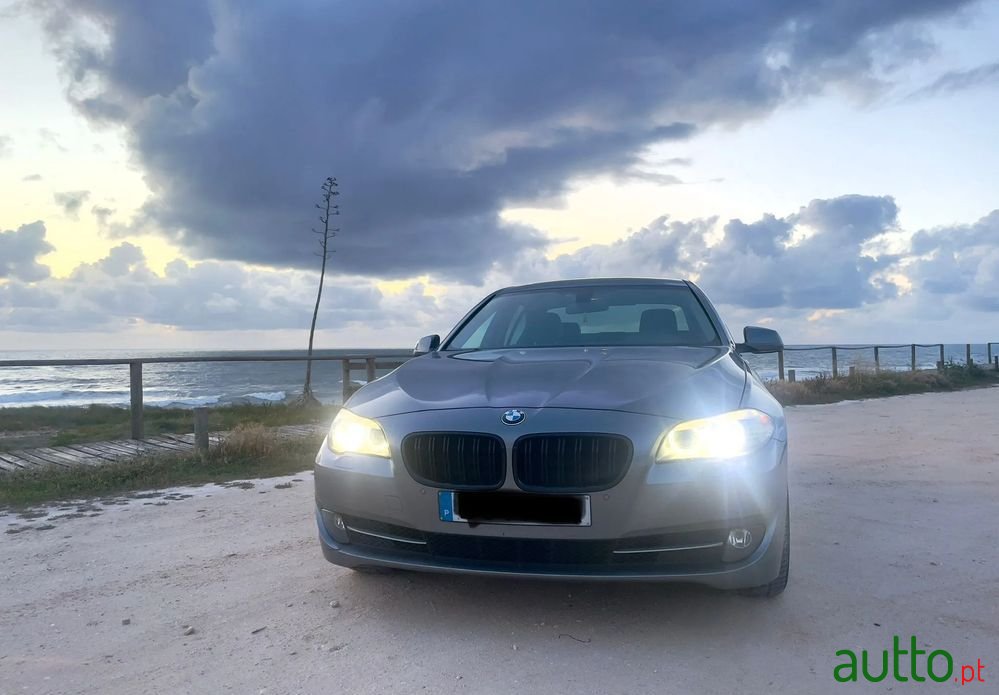 2013' BMW 520 D Auto photo #3