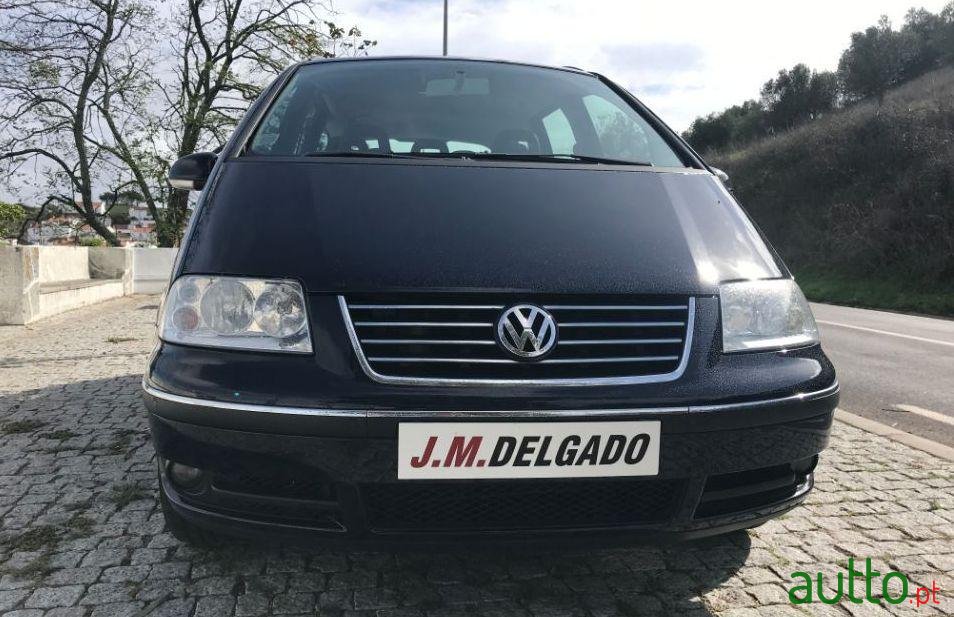 2008' Volkswagen Sharan photo #2