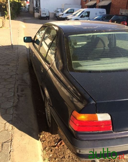 1996' BMW 318 photo #4