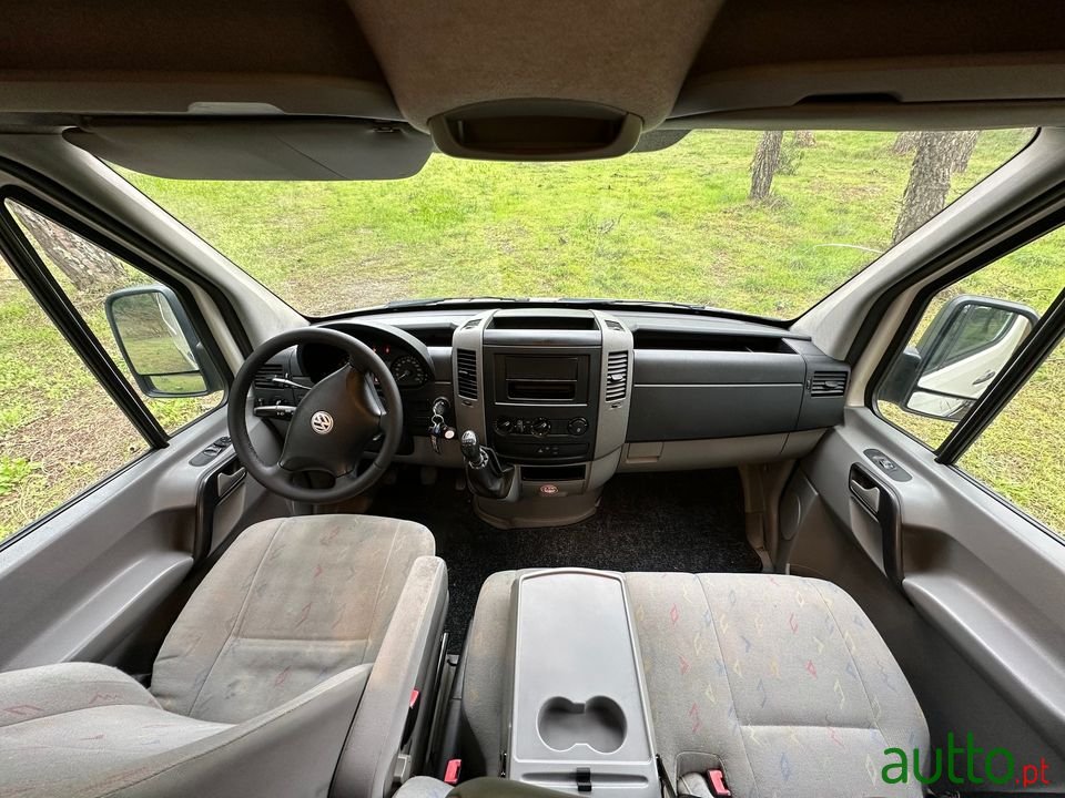 2011' Volkswagen Crafter photo #6