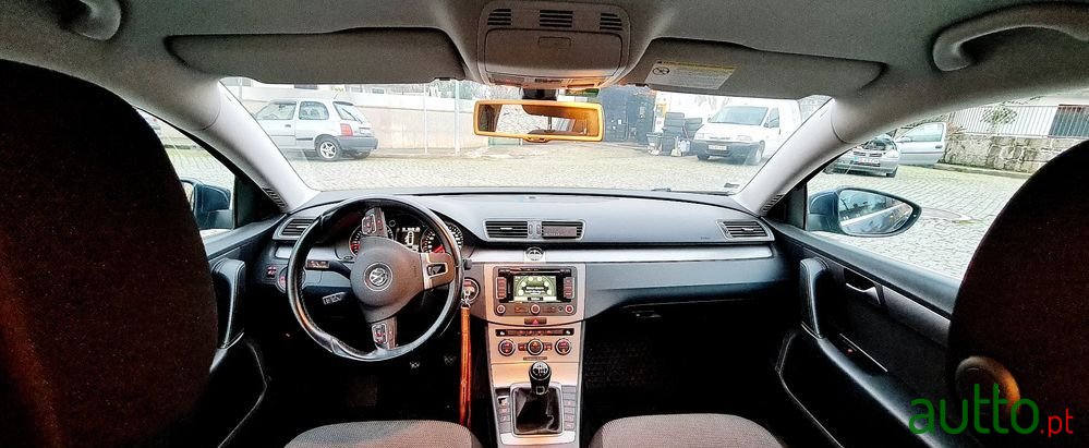 2014' Volkswagen Passat Variant photo #5